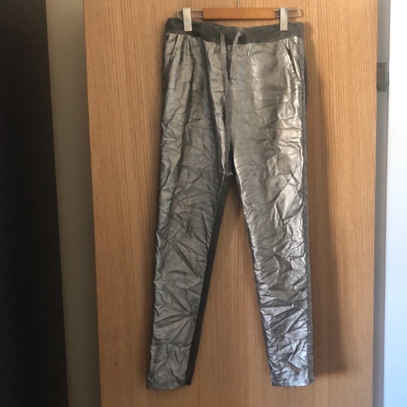 ETERNELLE gold metallic jogger pants one size - Picture 3 of 13